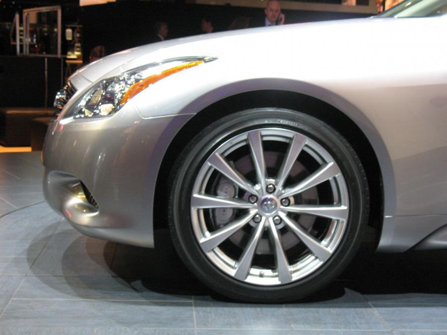  Infiniti G37 Coupe 2007 года  (фото 30 из 74)